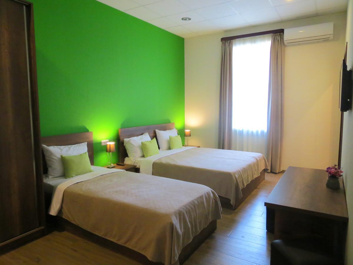 Your Home Hotel Tbilisi Exteriör bild